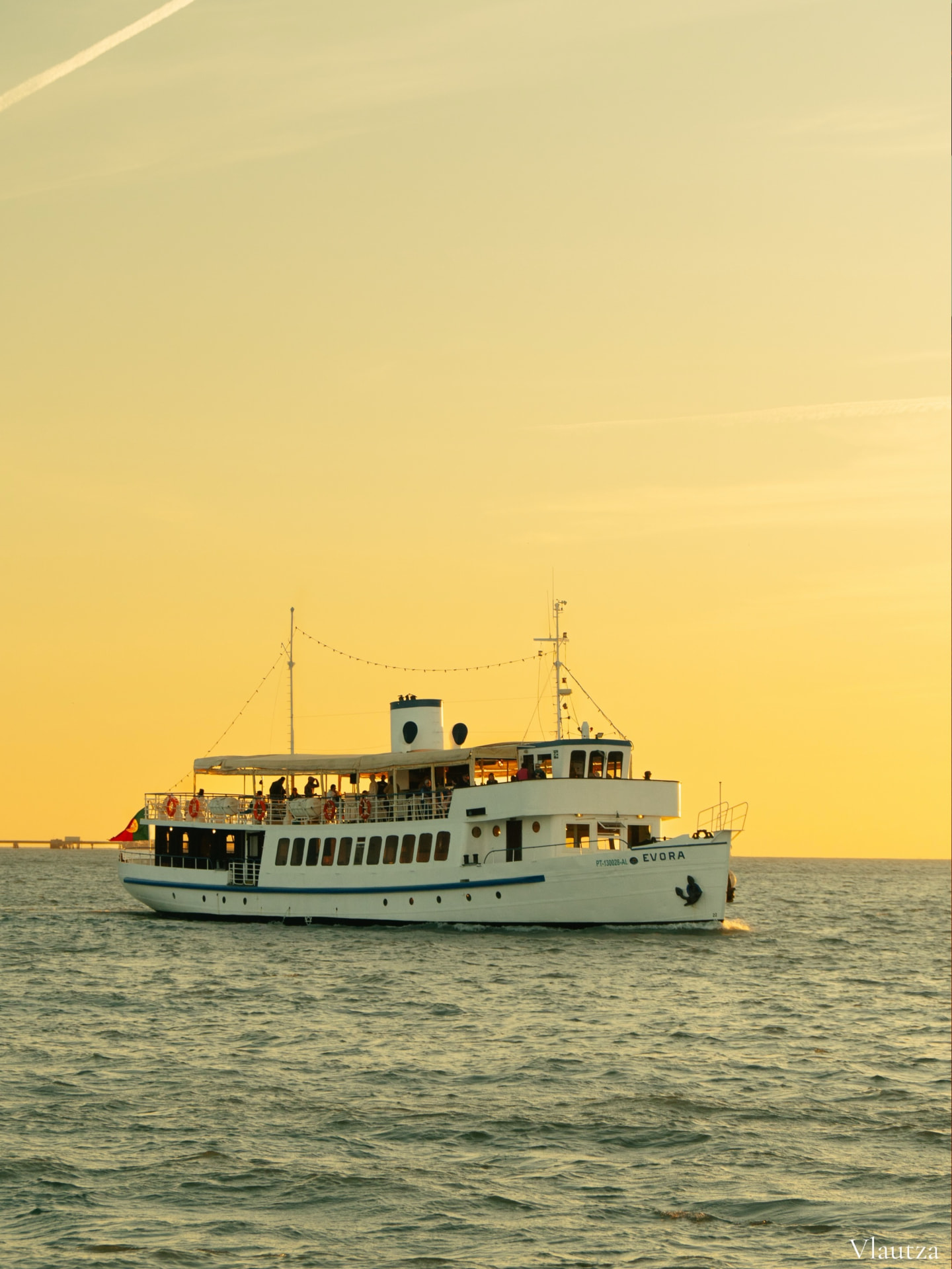 Barco EVORA