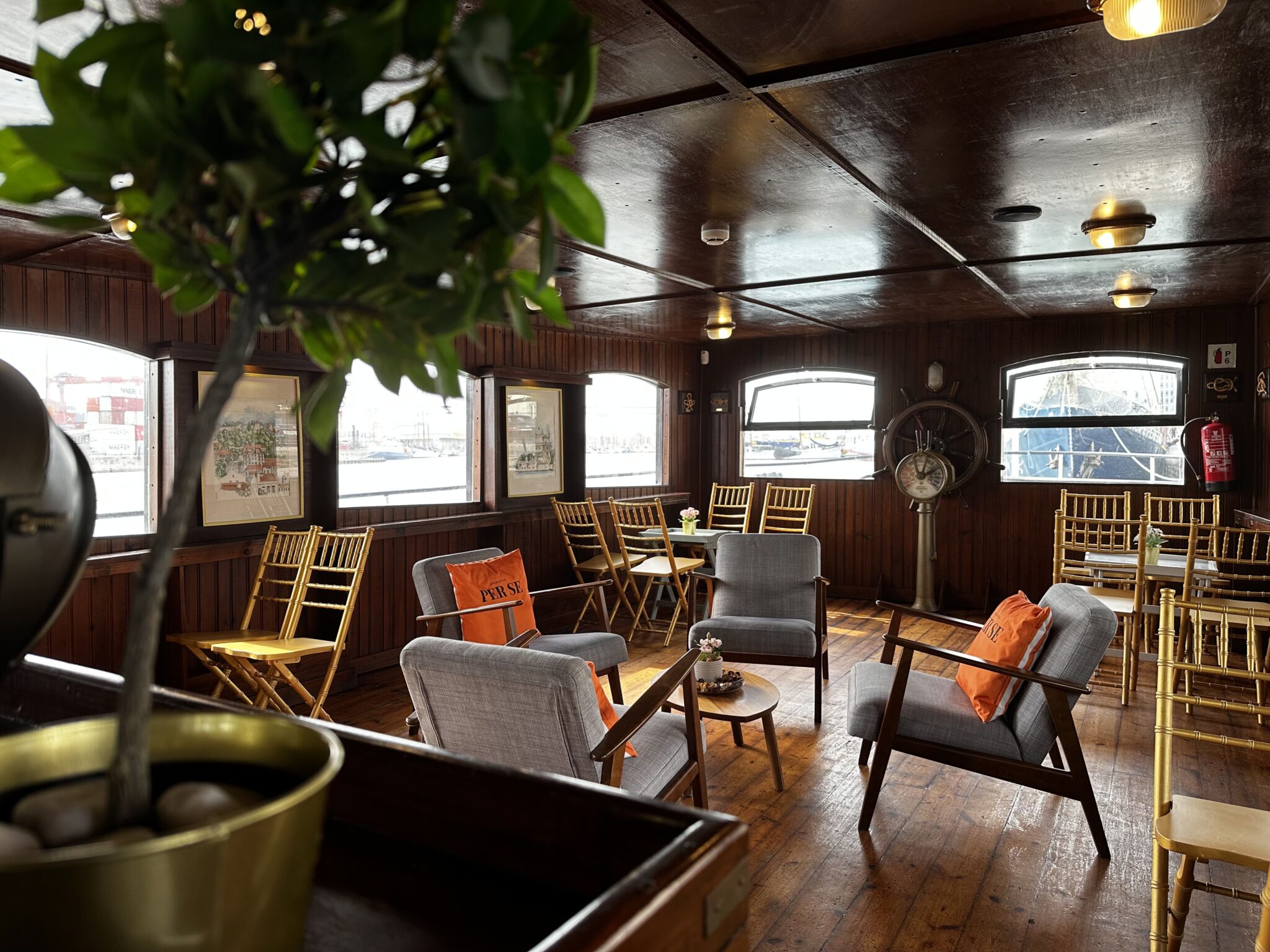 INTERIOR BARCO EVORA - SARDINHA DO TEJO