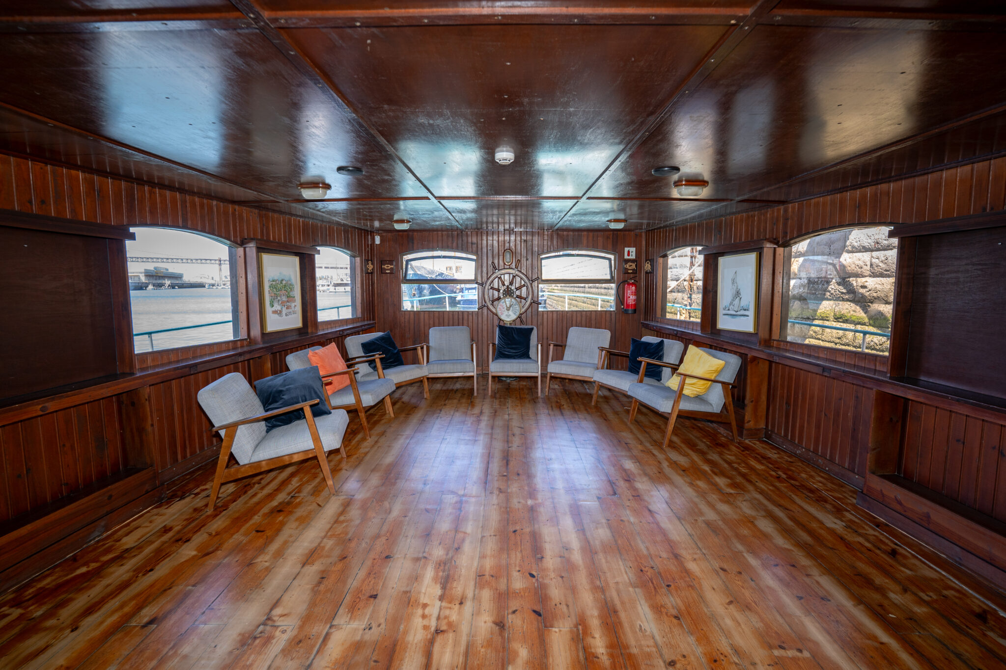 INTERIOR - BARCO EVORA - SARDINHA DO TEJO